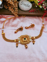 Load image into Gallery viewer, Mansi Antique gold platted choker