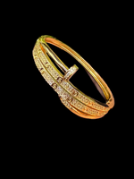 Load image into Gallery viewer, Reihana stainsteel Golden Bracelet
