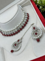 Load image into Gallery viewer, Nila In Silver Stone with Drop Pearls Choker set
