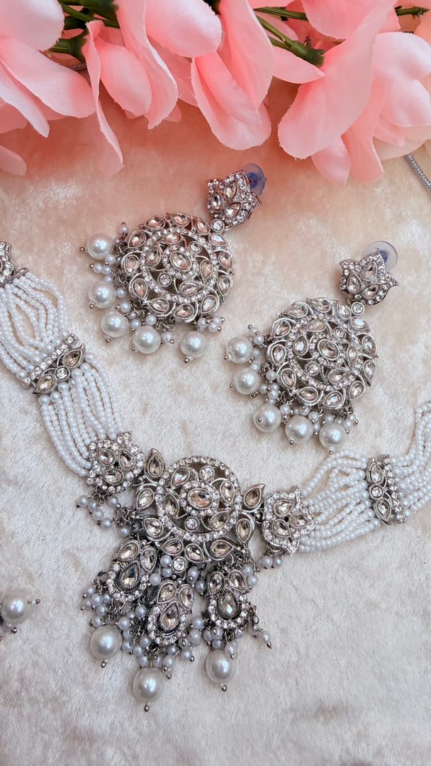 White silver set