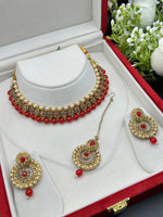 Load image into Gallery viewer, Nila In Gold Stone choker Set
