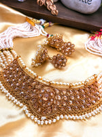 Load image into Gallery viewer, Manisha antique gold plated Choker Set