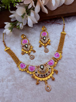 Load image into Gallery viewer, Matte gold choker set with earring
