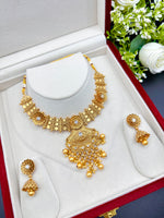 Load image into Gallery viewer, Kamla gold Plated temple Jewerly Necklace Set
