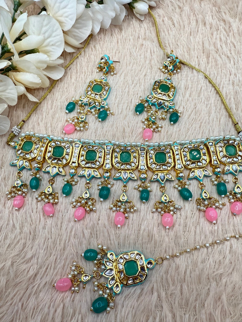 Falguni Kundan jewellery Choker Set