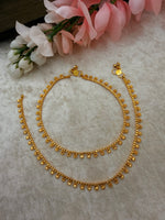 Load image into Gallery viewer, Malini gold plated Golden Payal