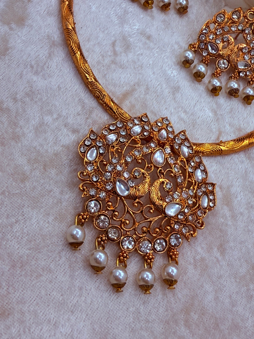 Peacock Hasli necklace with earring