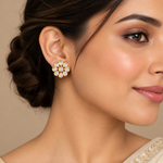 Load image into Gallery viewer, Tyaani Kundan studs