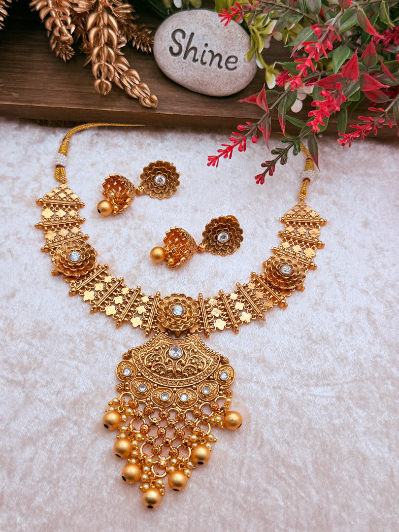 Kamla gold Plated temple Jewerly Necklace Set