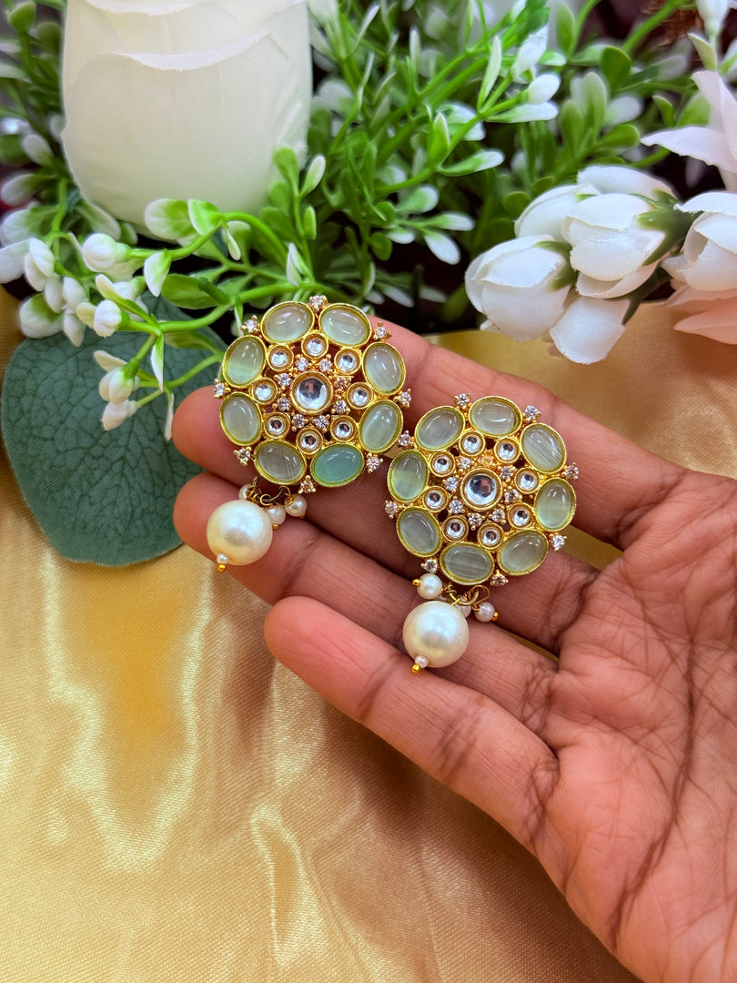Kundan Stud In mint green