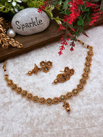 Load image into Gallery viewer, Masiya matte Gold Plated Choker set