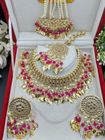 Load image into Gallery viewer, Rani Kundan jewellery Pipal Leaf Drop Choker Set
