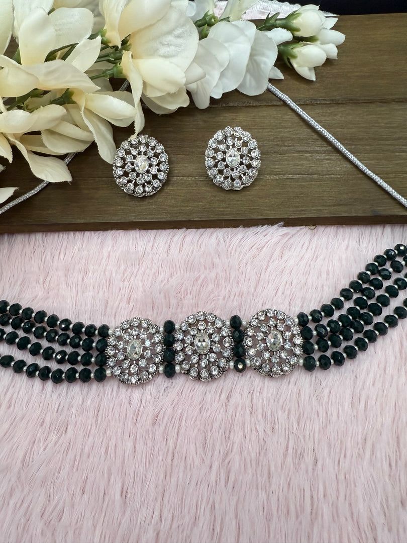 Tia Pearl choker Set