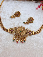 Load image into Gallery viewer, Shabnam matte gold choker set
