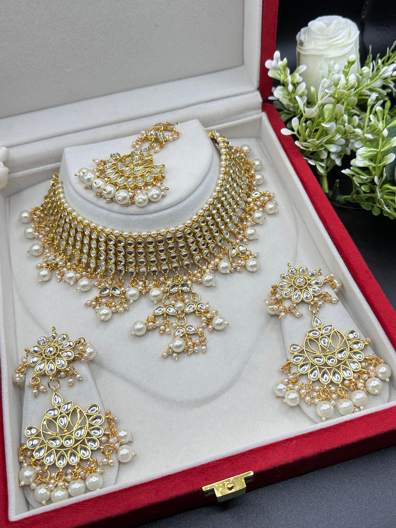 Kundan Necklace Set