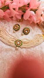 Load image into Gallery viewer, Kundan Beaded choker with earrings