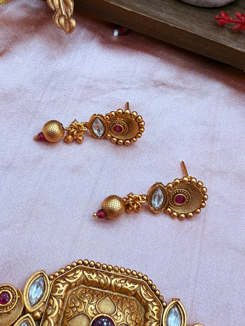 Mansi Antique gold platted choker