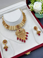 Load image into Gallery viewer, Kamla gold Plated temple Jewerly Necklace Set
