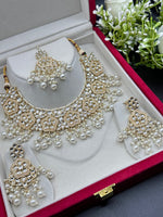 Load image into Gallery viewer, Chetana Kundan Necklace Set
