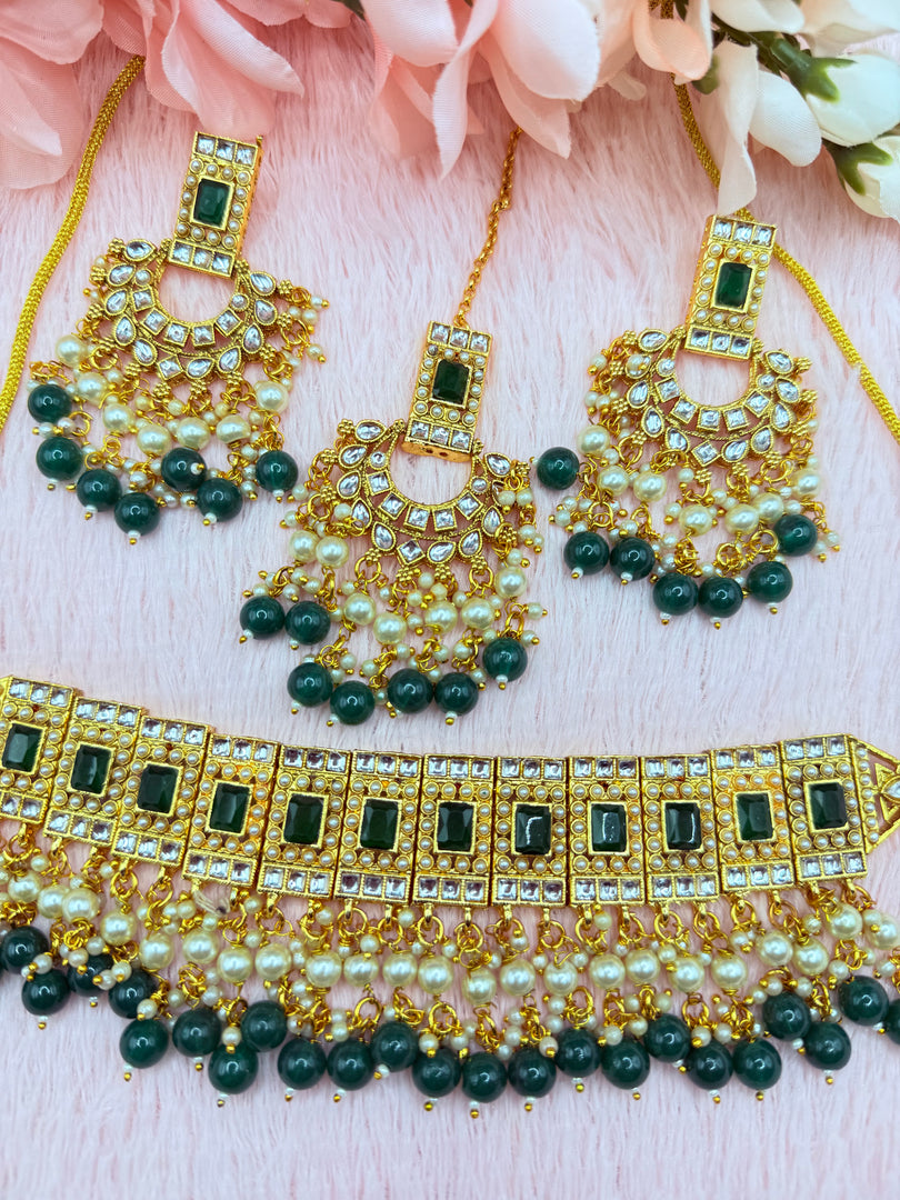 रमोला कुंदन चोकर सेट