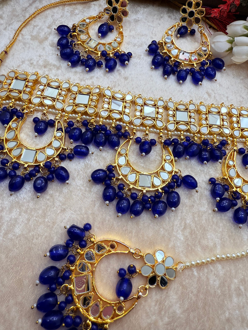 पाकिस ट्रेंडिंग मिरर चोकर सेट