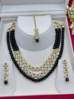 Load image into Gallery viewer, Kajal Glass Kundan Mala
