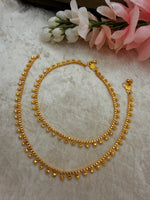 Load image into Gallery viewer, Malini gold plated Golden Payal