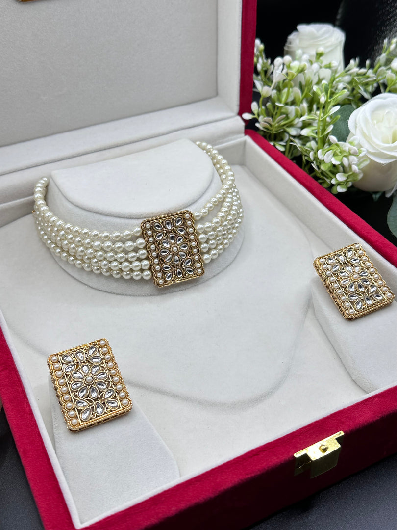 Kundan pearl choker set