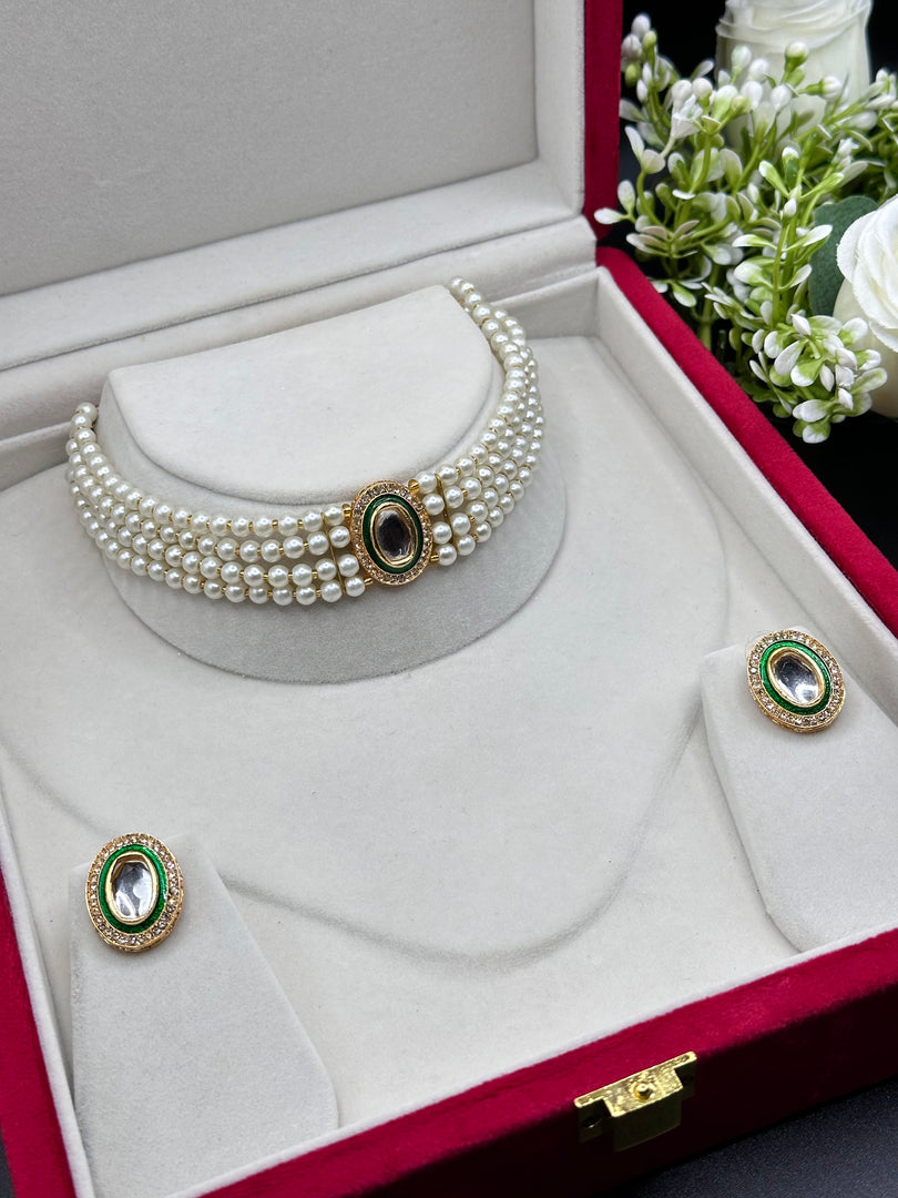 Faima Pearl Choker Set