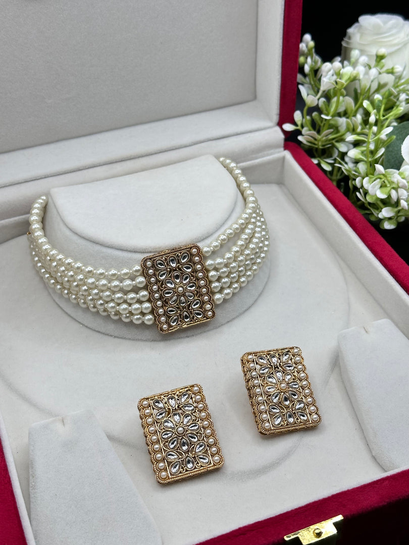 Kundan pearl choker set