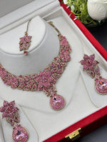 Load image into Gallery viewer, Pink Rhinestone Necklace Set
