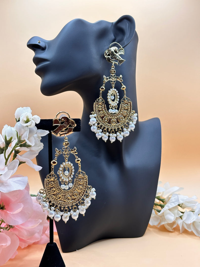 New mom Alia Bhatt has the best earring collection | Zoom TV