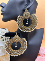 Load image into Gallery viewer, Zubeena Pakistani Oversized Earring
