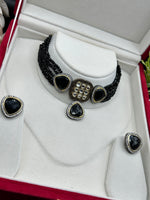 Load image into Gallery viewer, Mansi Indian Choker with Studs
