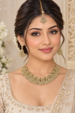 Load image into Gallery viewer, Farima kundan Golden Necklace