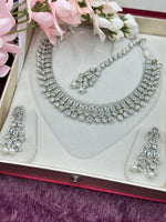 Load image into Gallery viewer, Tinku Polki necklace
