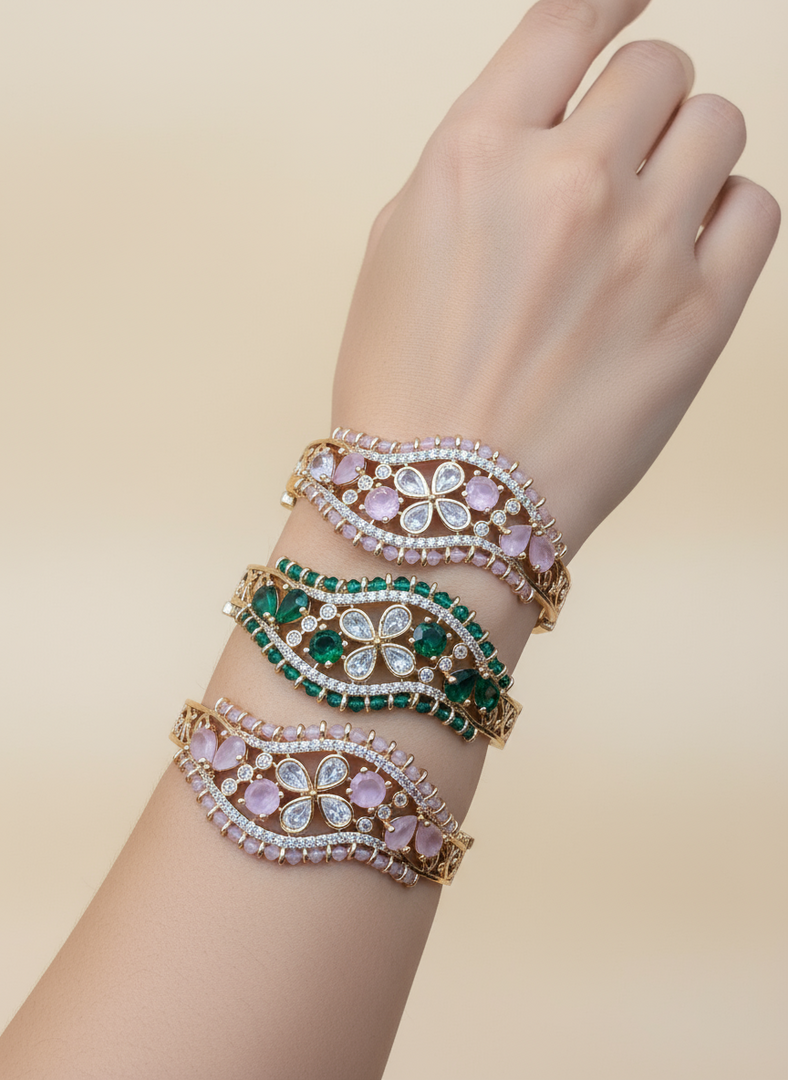 सीनु त्यानि कुन्दन खुलने योग्य कंगन