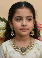 Load image into Gallery viewer, झुमकी के साथ छोटी लड़कियों का पोल्की भारतीय हार