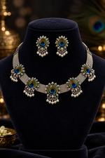 Load image into Gallery viewer, Oxidised Peacock Choker Set