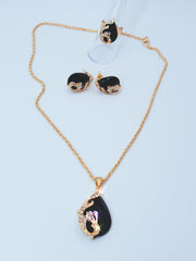 Black Red Gold and rhinestone studded Necklace Set