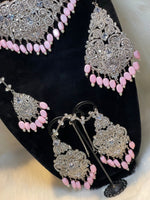 Load image into Gallery viewer, Beautiful Baby Pink Four Piece Silver Pakistani Choker Set - Affinity Giya
