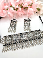 Load image into Gallery viewer, Shoma Oxidised Mirror Choker Set