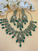 Load image into Gallery viewer, Jannat Polki Indian Necklace Set
