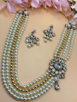 Load image into Gallery viewer, Beautiful White And Gold Pearl Mala Set
