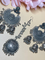 Load image into Gallery viewer, Silver Oxidised Tikka Earring Set