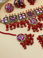 Load image into Gallery viewer, Red Meenakari Choker With Tikka Earring Passa Set
