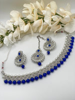 Load image into Gallery viewer, Silver Stone with Drop Pearls  Choker set
