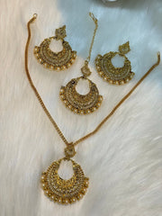 Multi Color Gold platted Necklace - Affinity Giya